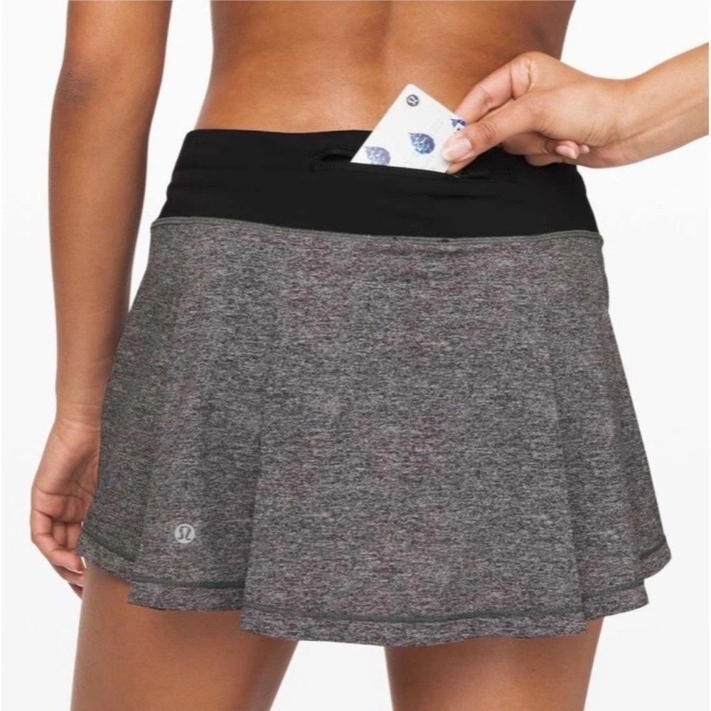 Lululemon Pace Rival Skirt Women 10 Gray Black Excellent Pleated Tennis Skort